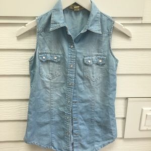 Soft Chambray Sleeveless Shirt